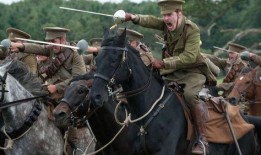 电影战马在线观看,跨越时空的骏马传奇，在线重温经典战火岁月